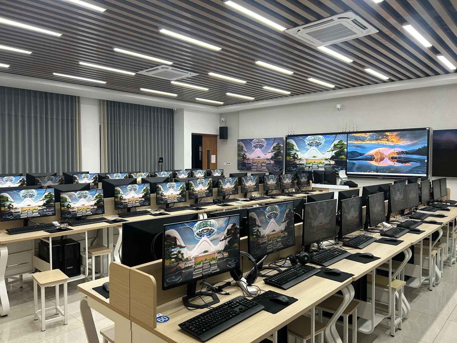 高校无人机仿真教学环境现场