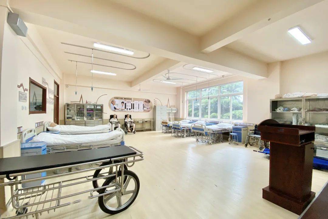 养老护理实训室 养老护理实训室